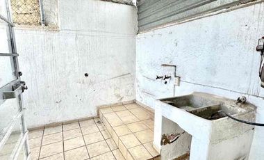 CASA EN COTO EN VILLAS DE LA TIJERA, EN EXCELENTE ESTADO DE CONSERVACIÓN, POR CAMINO REAL A COLIMA, CERCA DE COSTCO