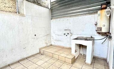 CASA EN COTO EN VILLAS DE LA TIJERA, EN EXCELENTE ESTADO DE CONSERVACIÓN, POR CAMINO REAL A COLIMA, CERCA DE COSTCO