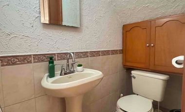 CASA EN COTO EN VILLAS DE LA TIJERA, EN EXCELENTE ESTADO DE CONSERVACIÓN, POR CAMINO REAL A COLIMA, CERCA DE COSTCO