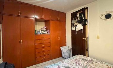CASA EN COTO EN VILLAS DE LA TIJERA, EN EXCELENTE ESTADO DE CONSERVACIÓN, POR CAMINO REAL A COLIMA, CERCA DE COSTCO