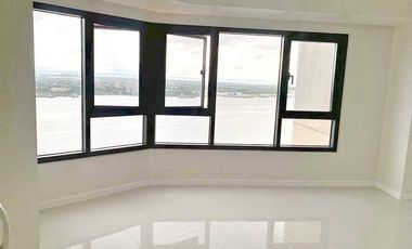 FOR SALE! - 1BEDROOM FRONT SEAVIEW IN MANDANI BAY, MANDAUE CEBU. MOVE-IN READY. BRANDNEW.