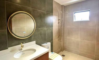 Modern 5 Bedroom Brand New House