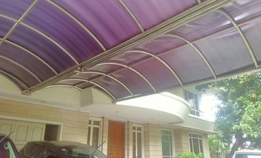 Dijual Rumah di Puri Indah Posisi Hoek LT 752 LB 600 Carport Bisa 10 mobil