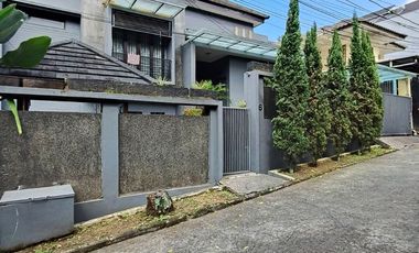 DIJUAL MURAH RUMAH HOMEY KLASIK KAWASAN PERUMAHAN EXCLUSIVE GEGERKALONG BANDUNG UTARA