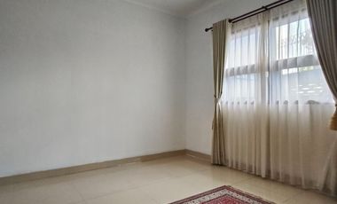 DIJUAL MURAH RUMAH HOMEY KLASIK KAWASAN PERUMAHAN EXCLUSIVE GEGERKALONG BANDUNG UTARA