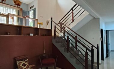 DIJUAL MURAH RUMAH HOMEY KLASIK KAWASAN PERUMAHAN EXCLUSIVE GEGERKALONG BANDUNG UTARA