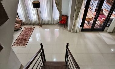 DIJUAL MURAH RUMAH HOMEY KLASIK KAWASAN PERUMAHAN EXCLUSIVE GEGERKALONG BANDUNG UTARA