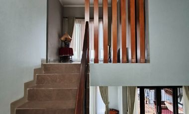 DIJUAL MURAH RUMAH HOMEY KLASIK KAWASAN PERUMAHAN EXCLUSIVE GEGERKALONG BANDUNG UTARA