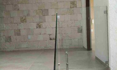 Exclusiva Casa en Venta de tres recámaras acabados de primera calidad y en coto exclusivo en vistas Altozano en Morelia Michoacán