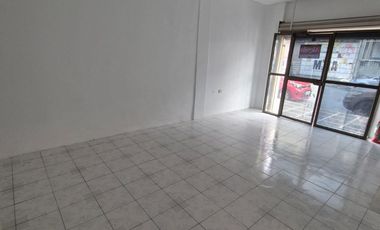 Local Comercial en Alquiler en Cdla Simon Bolívar, 1 Baño, Sector Mall del Sol, Norte de Guayaquil.
