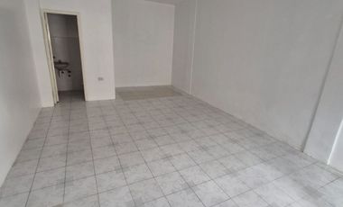 Local Comercial en Alquiler en Cdla Simon Bolívar, 1 Baño, Sector Mall del Sol, Norte de Guayaquil.
