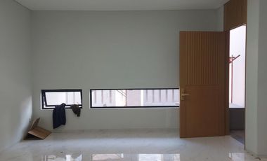 RUMAH BARU MODERN TROPIS MEWAH SIAP HUNI DI SETRA DUTA BANDUNG UTARA