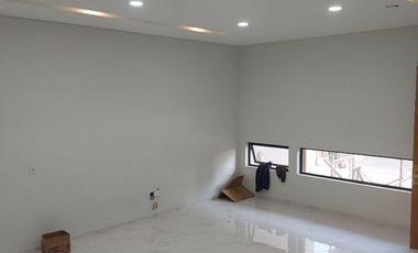 RUMAH BARU MODERN TROPIS MEWAH SIAP HUNI DI SETRA DUTA BANDUNG UTARA