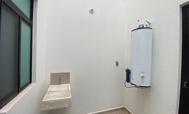 RENTA DE CASA EN CATARA RESIDENCIAL CERCA DE ZONA INDUSTRIAL SLP