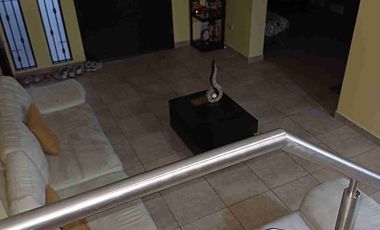 Vendo hermosa casa en Vila club, amplia con piscina 5 dormitorios 6 baños