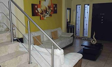 Vendo hermosa casa en Vila club, amplia con piscina 5 dormitorios 6 baños