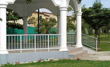 Vendo hermosa casa en Vila club, amplia con piscina 5 dormitorios 6 baños