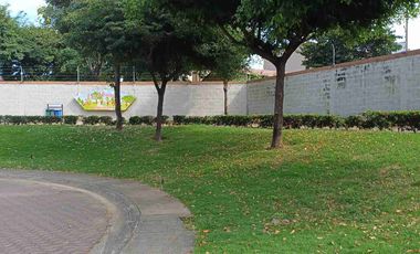 Vendo hermosa casa en Vila club, amplia con piscina 5 dormitorios 6 baños