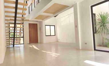 4 Bedrooms Modern House and lot with pool in Banilad Cebu Ph