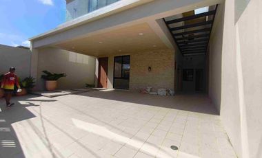 4 Bedrooms Modern House and lot with pool in Banilad Cebu Ph