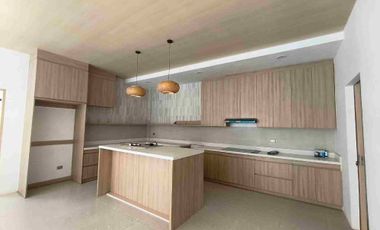 4 Bedrooms Modern House and lot with pool in Banilad Cebu Ph