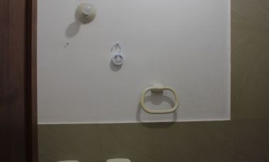 ¡Suite moderna en Machala! Agua y aire incluidos  Solo $160. Vive cómodo, seguro y bien ubicado. ¡Última disponible!