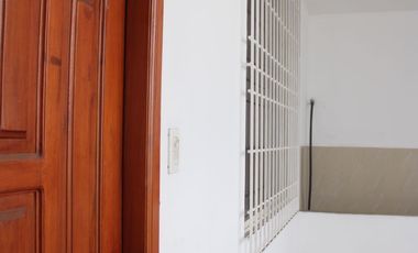 ¡Suite moderna en Machala! Agua y aire incluidos  Solo $160. Vive cómodo, seguro y bien ubicado. ¡Última disponible!