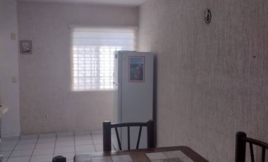 SE VENDE CASA CON ALBERCA, EN VILLAS LA PLAYA EN PUERTO MORELOS.