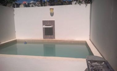 SE VENDE CASA CON ALBERCA, EN VILLAS LA PLAYA EN PUERTO MORELOS.