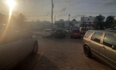 SE RENTA LOCAL EN PLAZA NICHUPTE 172 M² EN 2 PLANTAS