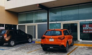 SE RENTA LOCAL EN PLAZA NICHUPTE 172 M² EN 2 PLANTAS
