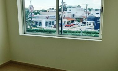 SE RENTA LOCAL EN PLAZA NICHUPTE 172 M² EN 2 PLANTAS