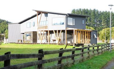 CASA EN ARRIENDO PUERTO VARAS - ACCESO A RÍO MAULLÍN