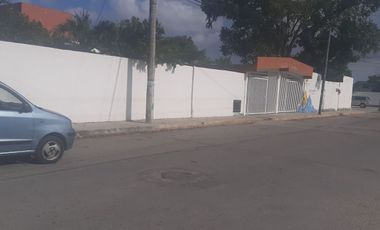 SE RENTA TERRENO EN ESQUINA DE 160m (8X20)