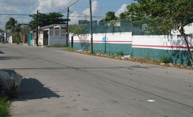 SE RENTA TERRENO EN ESQUINA DE 160m (8X20)