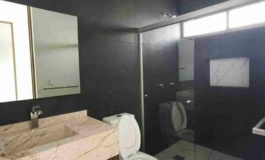 Venta de Casas de tres recámaras en Fraccionamiento con acceso controlado 24/7  en Altozano a cinco minutos de plaza paseo Altozano en Morelia Michoacán.