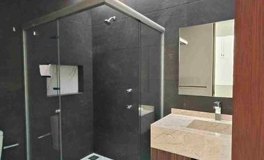 Venta de Casas de tres recámaras en Fraccionamiento con acceso controlado 24/7  en Altozano a cinco minutos de plaza paseo Altozano en Morelia Michoacán.