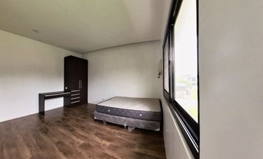 5 Bedroom New House Near Downtown For Sale