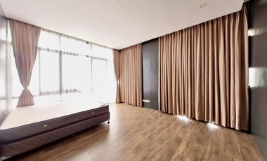 5 Bedroom New House Near Downtown For Sale