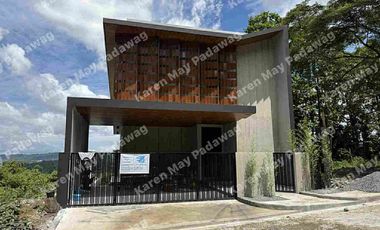 Stylish Brand New 5 Bedroom 3-Storey Modern Home For Sale