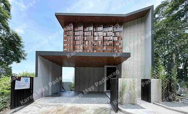 Stylish Brand New 5 Bedroom 3-Storey Modern Home For Sale