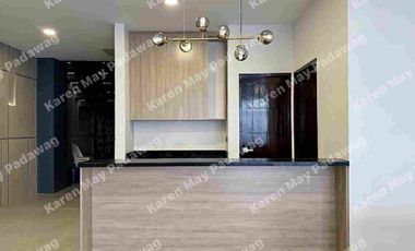 Stylish Brand New 5 Bedroom 3-Storey Modern Home For Sale