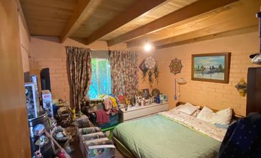 CASA EN TERRENO 440 M² - 2 PISOS, 5D3B - LAS BANDURRIAS - PIRQUE (Cód.124)