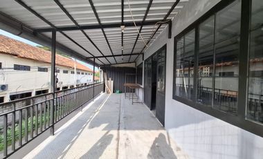 Ruang Usaha Cocok Untuk Cafe 2 Lantai Lokasi Strategis di Daerah Bugisan
