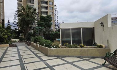 Arriendo Departamento Amoblado Ubicado en Nicolás Tirado, Edificio Parque Mar.