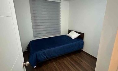 Arriendo Departamento Amoblado Ubicado en Nicolás Tirado, Edificio Parque Mar.