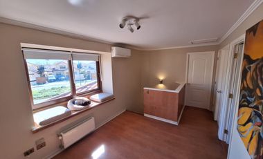 CASA EN VENTA 330 M² - PARQUE LA HACIENDA - PEÑALOLÉN METRO QUILIN (Cód 163)