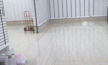 ARRIENDO LOCAL COMERCIAL 147 M² - MANQUEHUE NORTE - LAS CONDES (Cód.183)