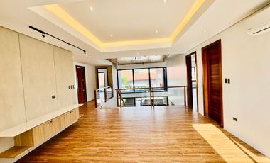 Brand-new Modern Stunning House and Lot with Swimming Pool for Sale in BF Homes, Parañaque