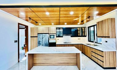 Brand-new Modern Stunning House and Lot with Swimming Pool for Sale in BF Homes, Parañaque